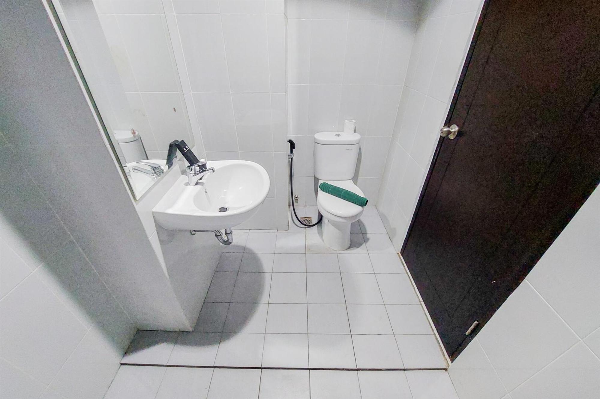 Comfort And Simple 1Br At Casa De Parco Apartment By Travelio Tangerang Exterior foto